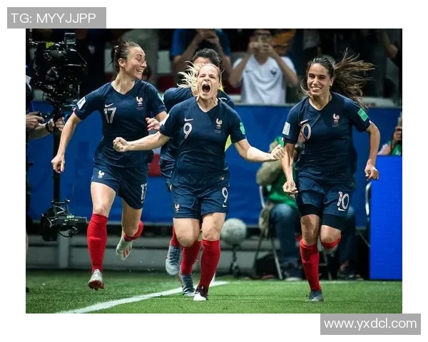 法国足球明星球队的辉煌历程与未来展望解析